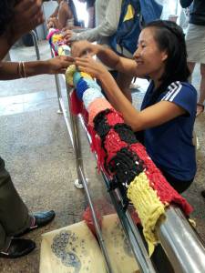 Yarnbombing (1 May)